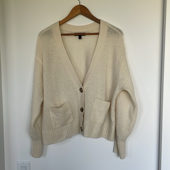 Banana Republic Ivory Cashmere Knit - Picture 1 of 6